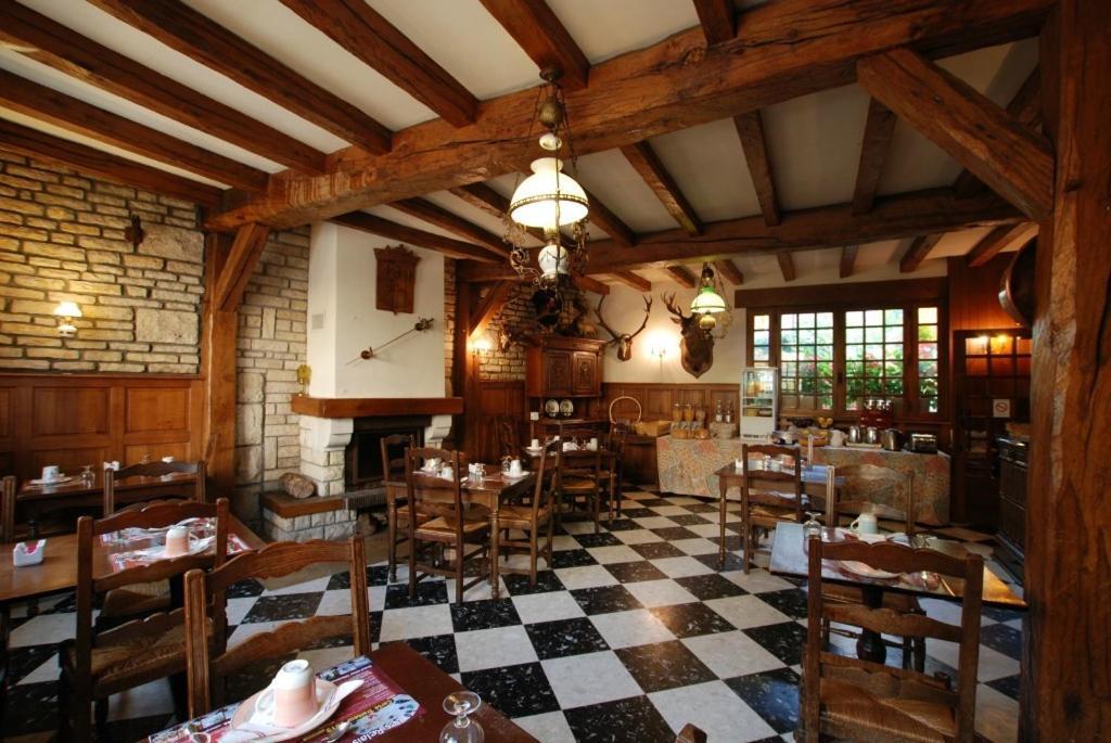 Hotel Restaurant Le Parc Arc-en-Barrois Esterno foto